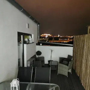 Apartment Haas Downtown With Parking, Brünn